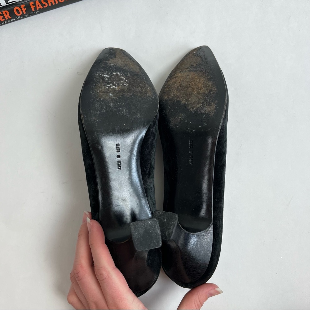 Vintage Salvatore Ferragamo Heels Velvet Evening Pumps - Picture 13 of 14